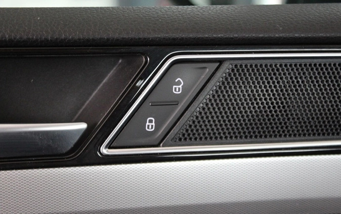 Volkswagen Passat cena 66900 przebieg: 187913, rok produkcji 2019 z Ostroróg małe 379